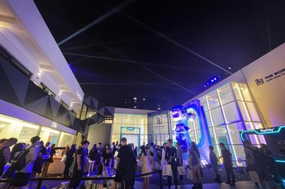 重塑老外街 20岁“网红”再出发，“美食联合国”转型国际文创生活园